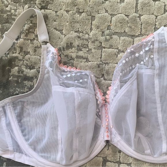 Elomi.  Size 36GG.   Excellent condition.  No stains or damage. - Picture 2 of 4